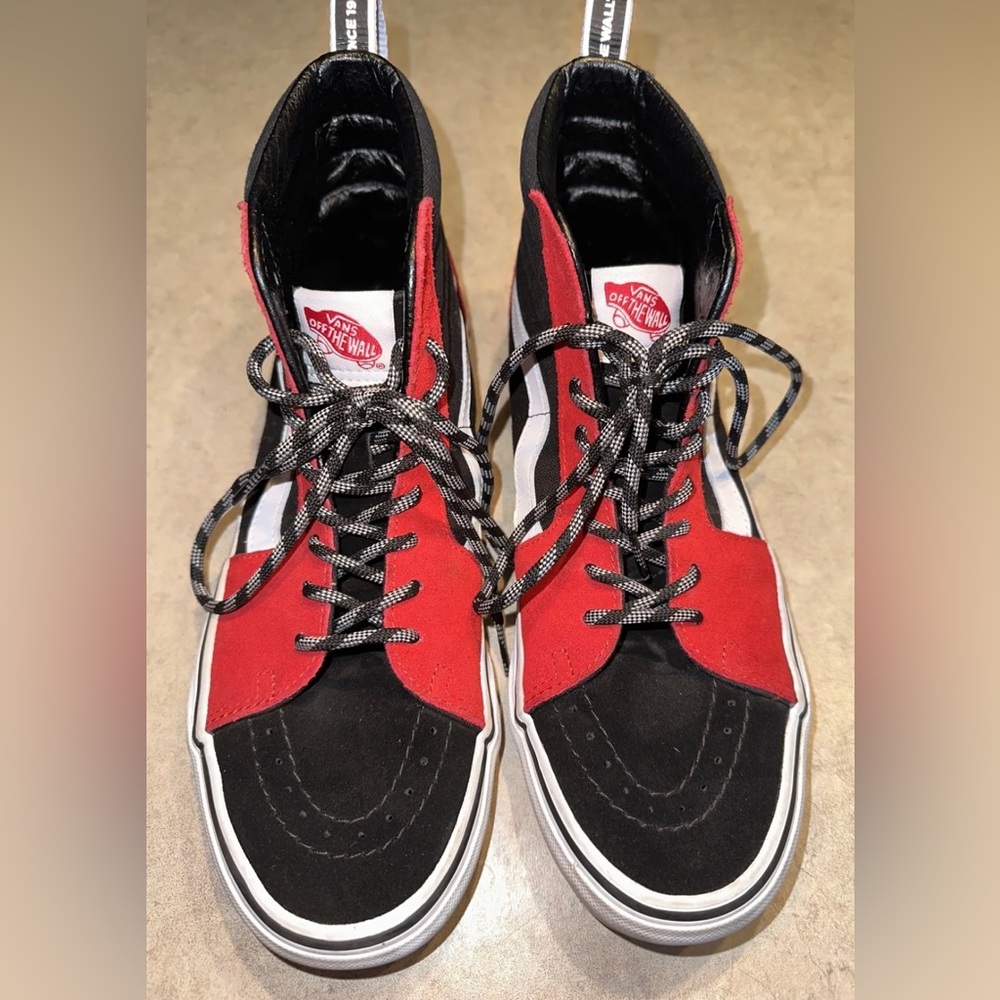 Vans Off The Wall Unisex Red Skateboard Shoes High Top‎ Lace Up Size W-9.5 M-8